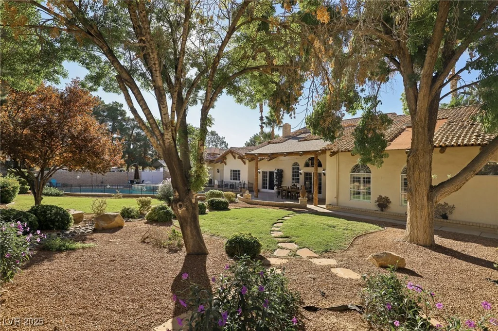 6600 Via Provenza, Las Vegas, NV 89131