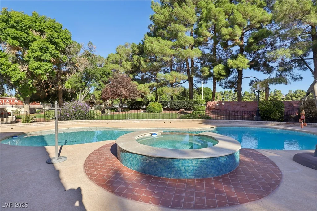 6600 Via Provenza, Las Vegas, NV 89131