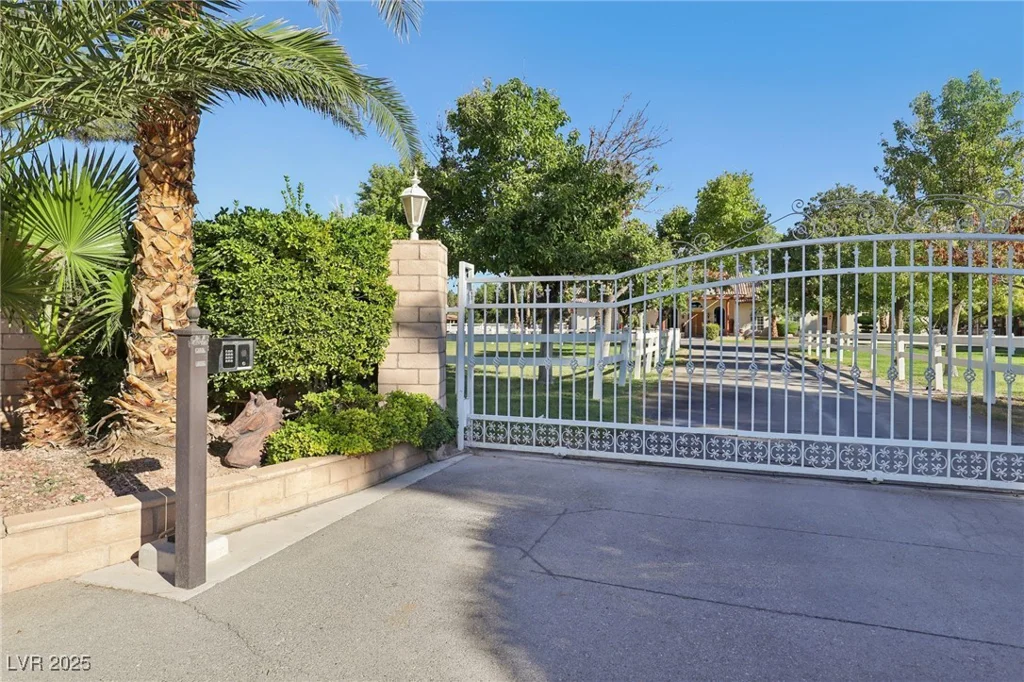 6600 Via Provenza, Las Vegas, NV 89131