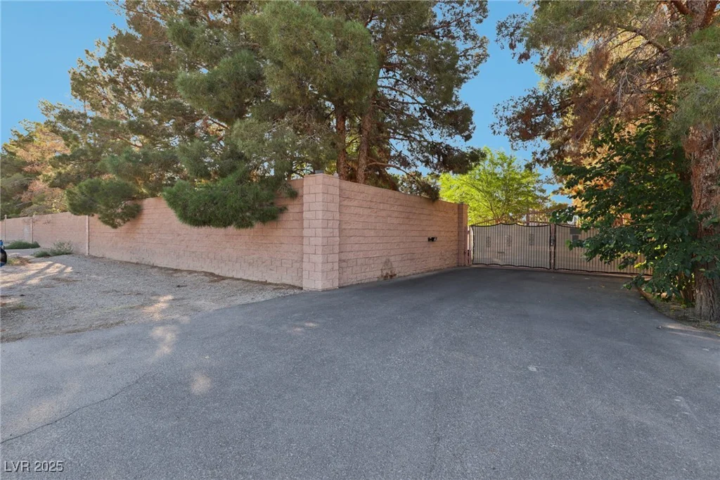 6600 Via Provenza, Las Vegas, NV 89131