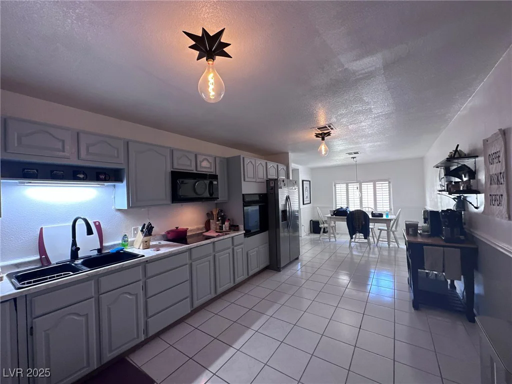 6600 Via Provenza, Las Vegas, NV 89131