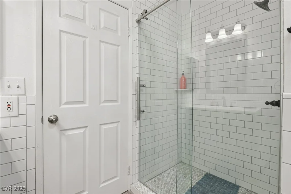 6600 Via Provenza, Las Vegas, NV 89131