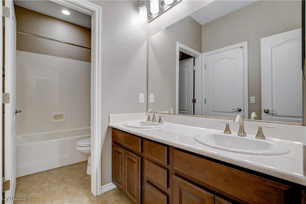 871 Via Della Vittoria, Henderson, NV 89011