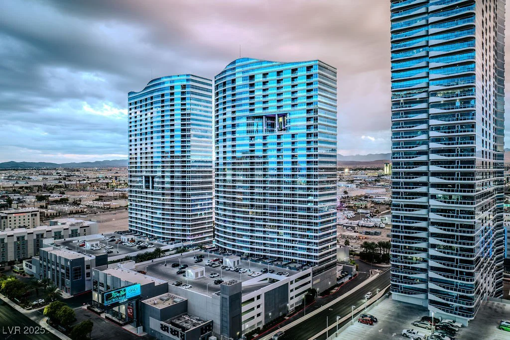 4575 Dean Martin, Las Vegas, NV 89103