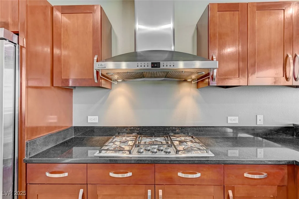 4575 Dean Martin, Las Vegas, NV 89103