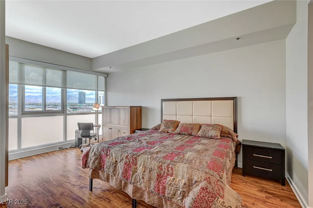4575 Dean Martin, Las Vegas, NV 89103