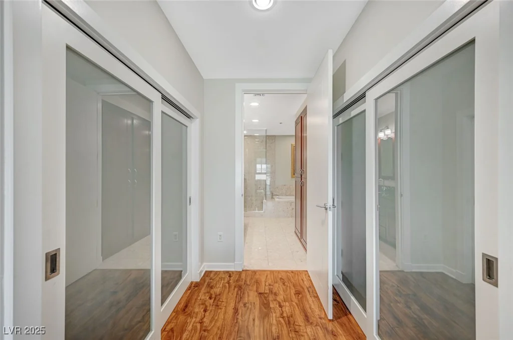 4575 Dean Martin, Las Vegas, NV 89103