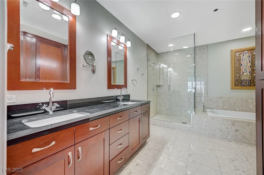 4575 Dean Martin, Las Vegas, NV 89103