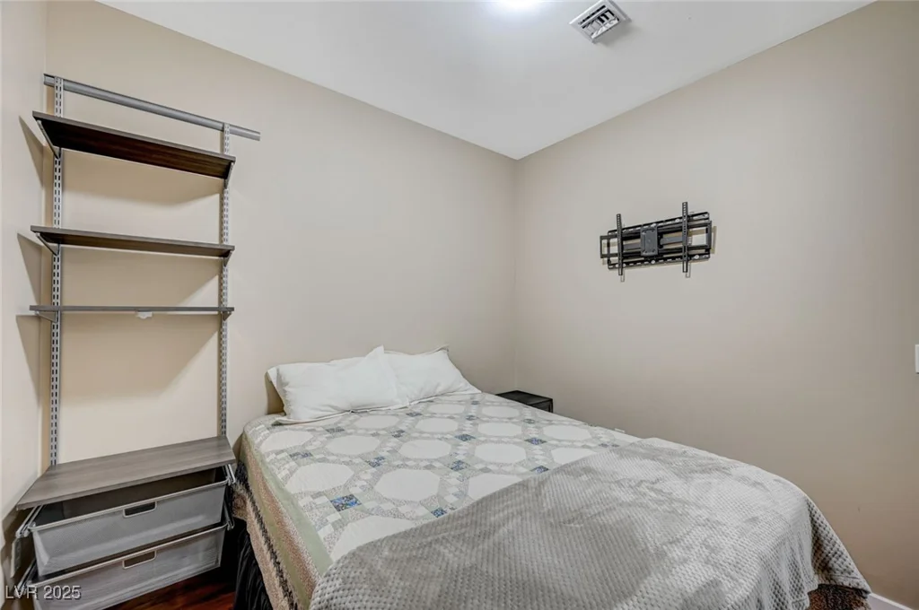 4575 Dean Martin, Las Vegas, NV 89103