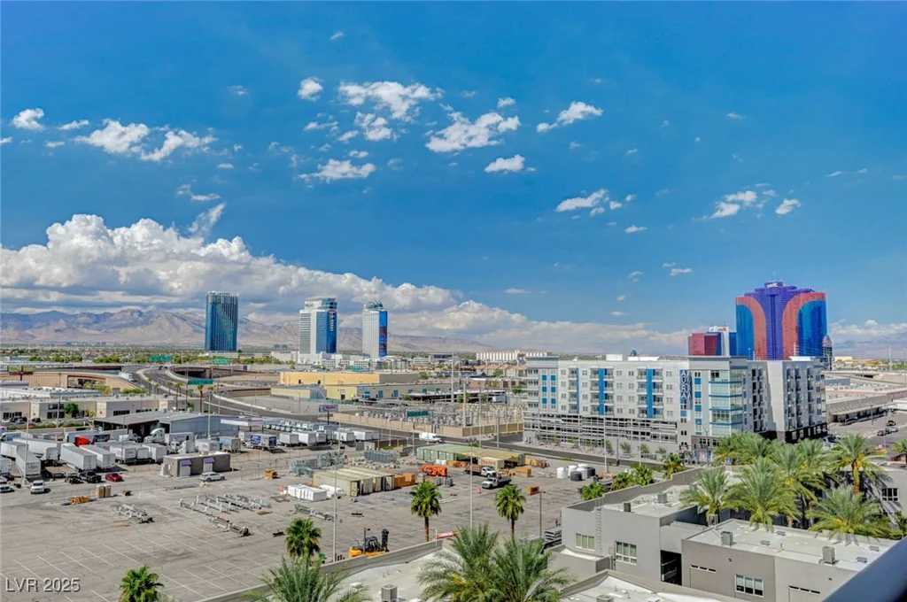 4575 Dean Martin, Las Vegas, NV 89103