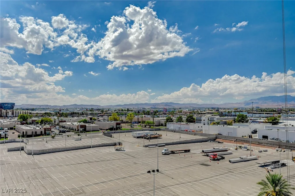 4575 Dean Martin, Las Vegas, NV 89103