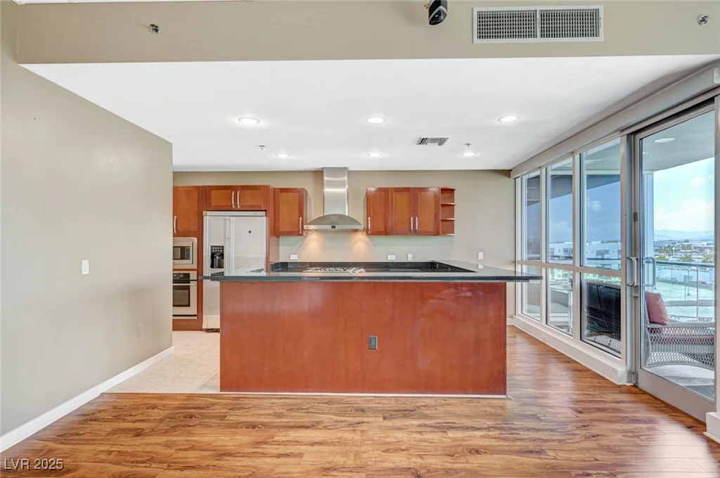 4575 Dean Martin, Las Vegas, NV 89103