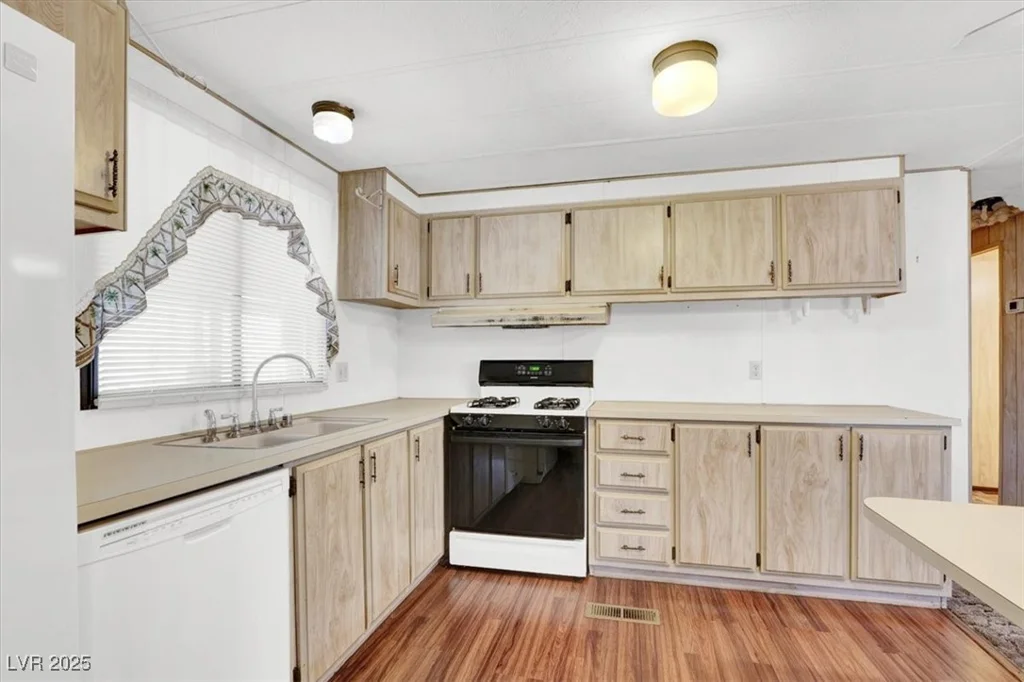 3361 Gulf Shores, Las Vegas, NV 89122