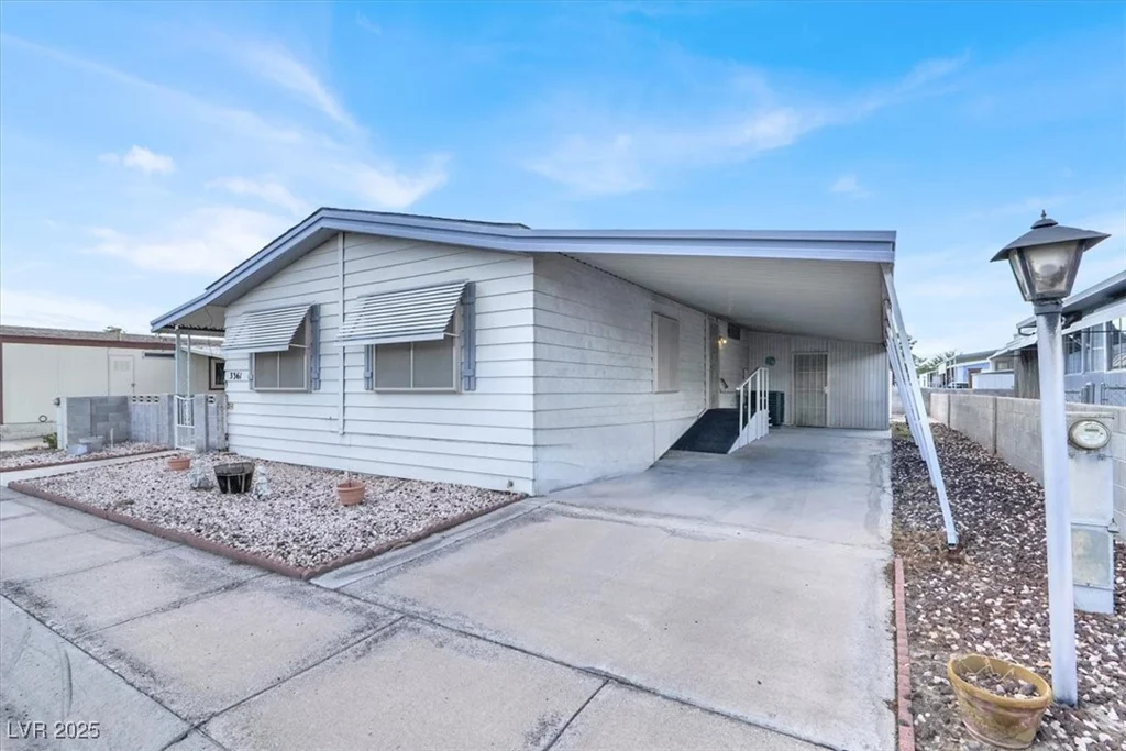 3361 Gulf Shores, Las Vegas, NV 89122