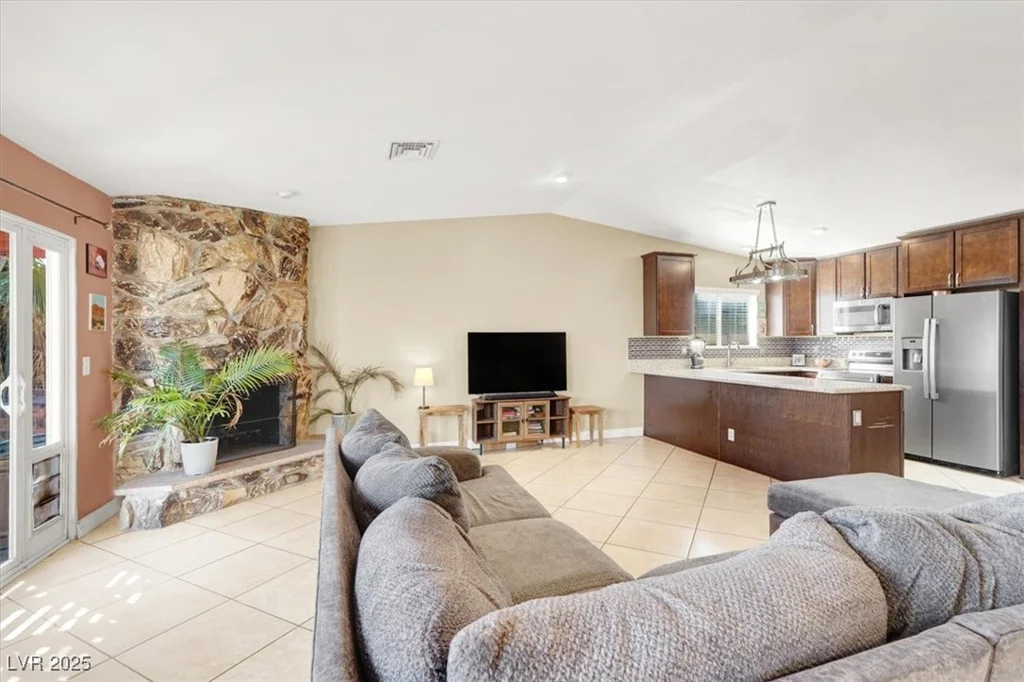 4596 Eureka, Las Vegas, NV 89103