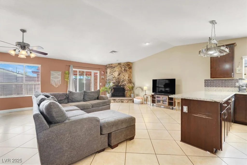 4596 Eureka, Las Vegas, NV 89103