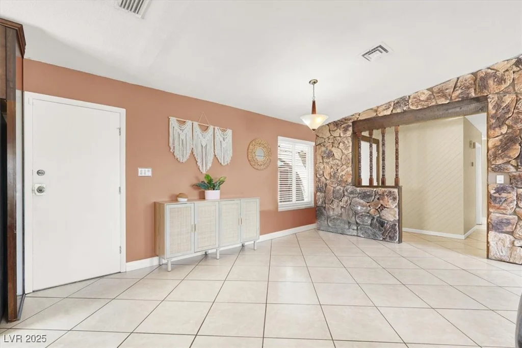 4596 Eureka, Las Vegas, NV 89103