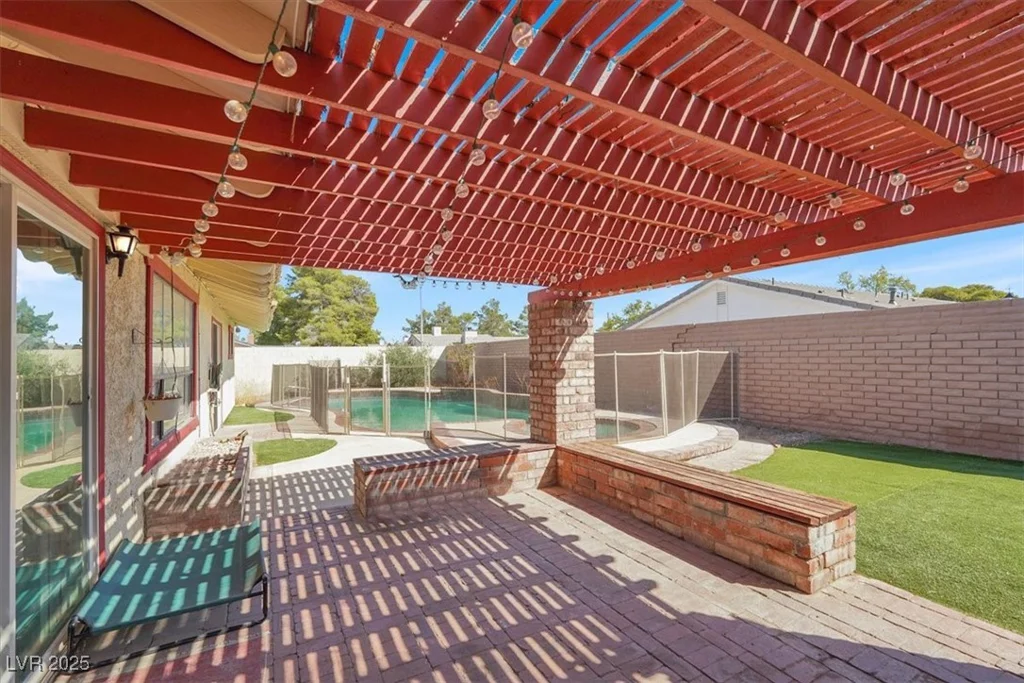 4596 Eureka, Las Vegas, NV 89103