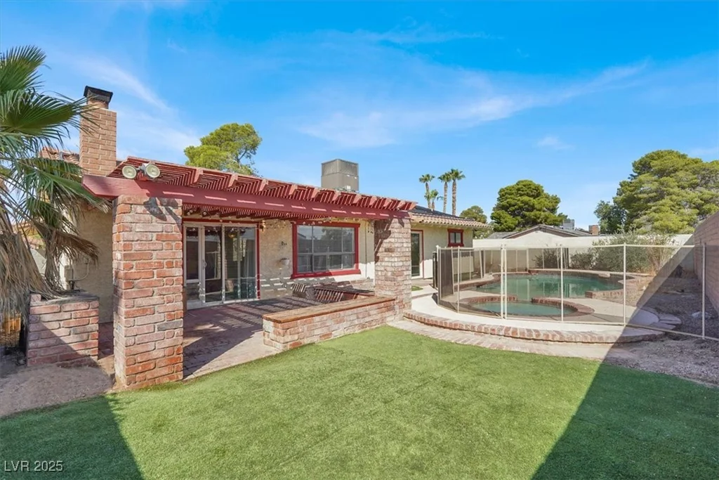 4596 Eureka, Las Vegas, NV 89103
