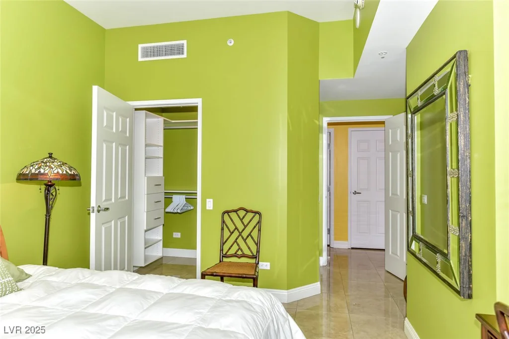 200 SAHARA, Las Vegas, NV 89102