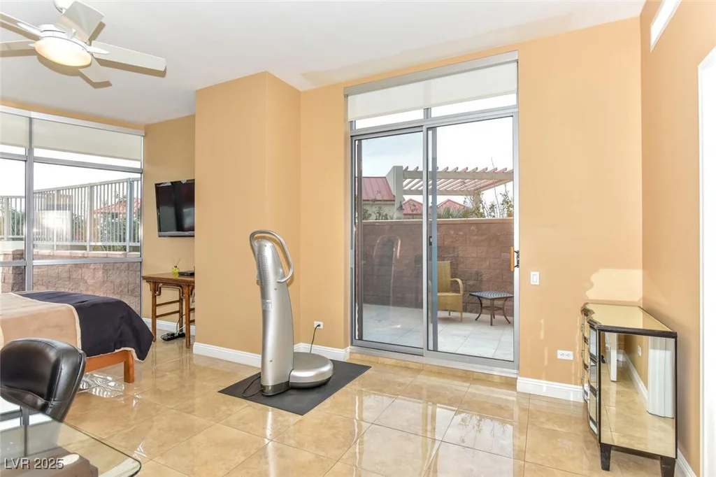 200 SAHARA, Las Vegas, NV 89102