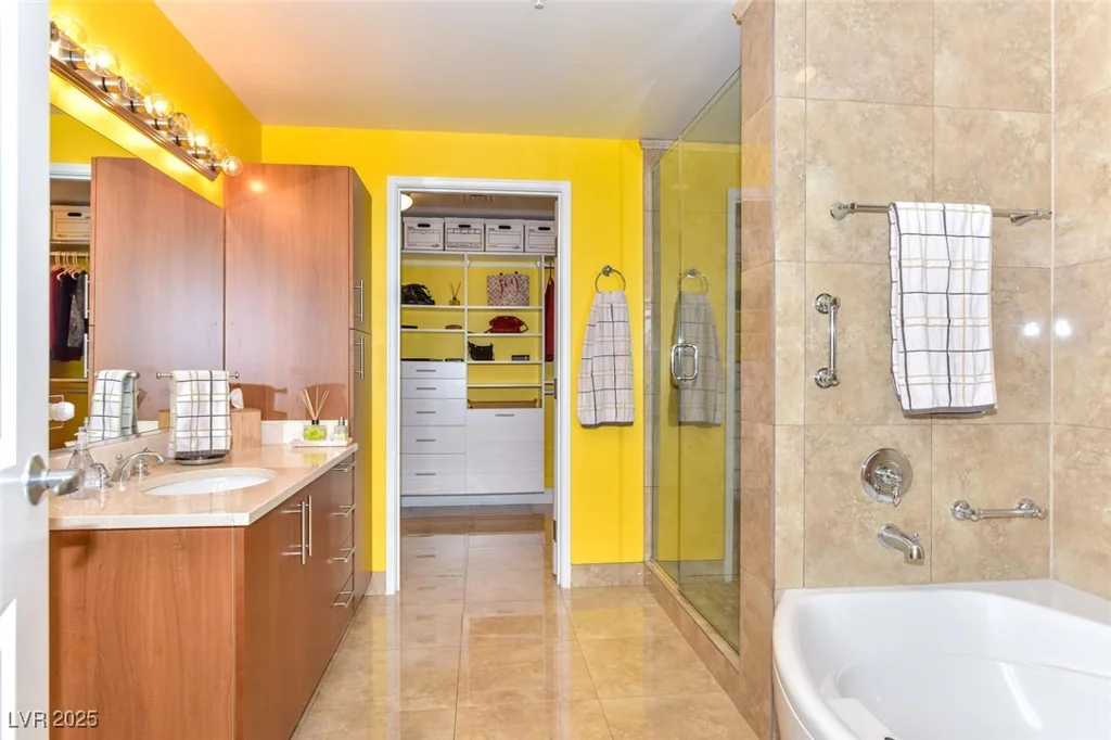 200 SAHARA, Las Vegas, NV 89102