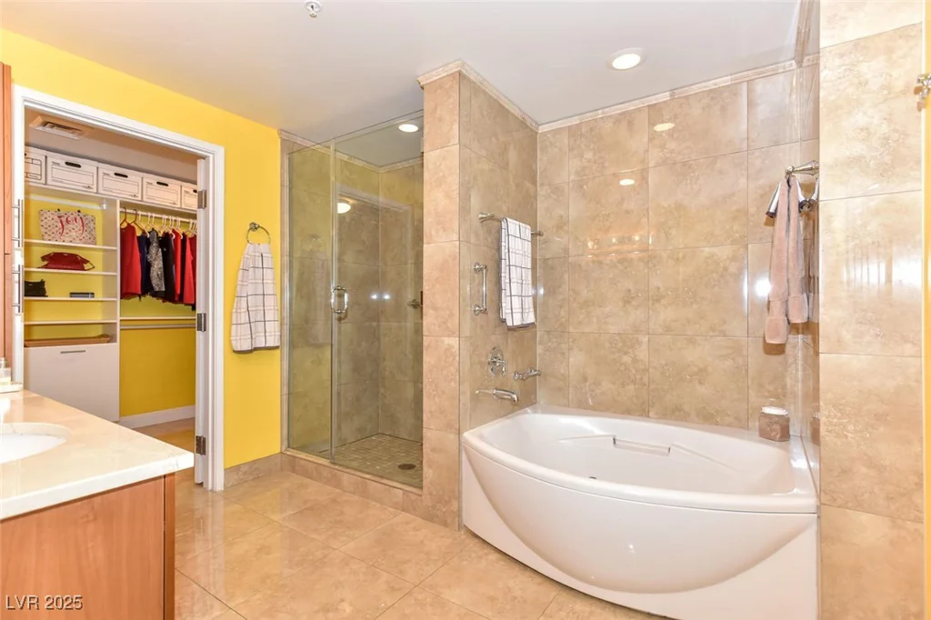 200 SAHARA, Las Vegas, NV 89102