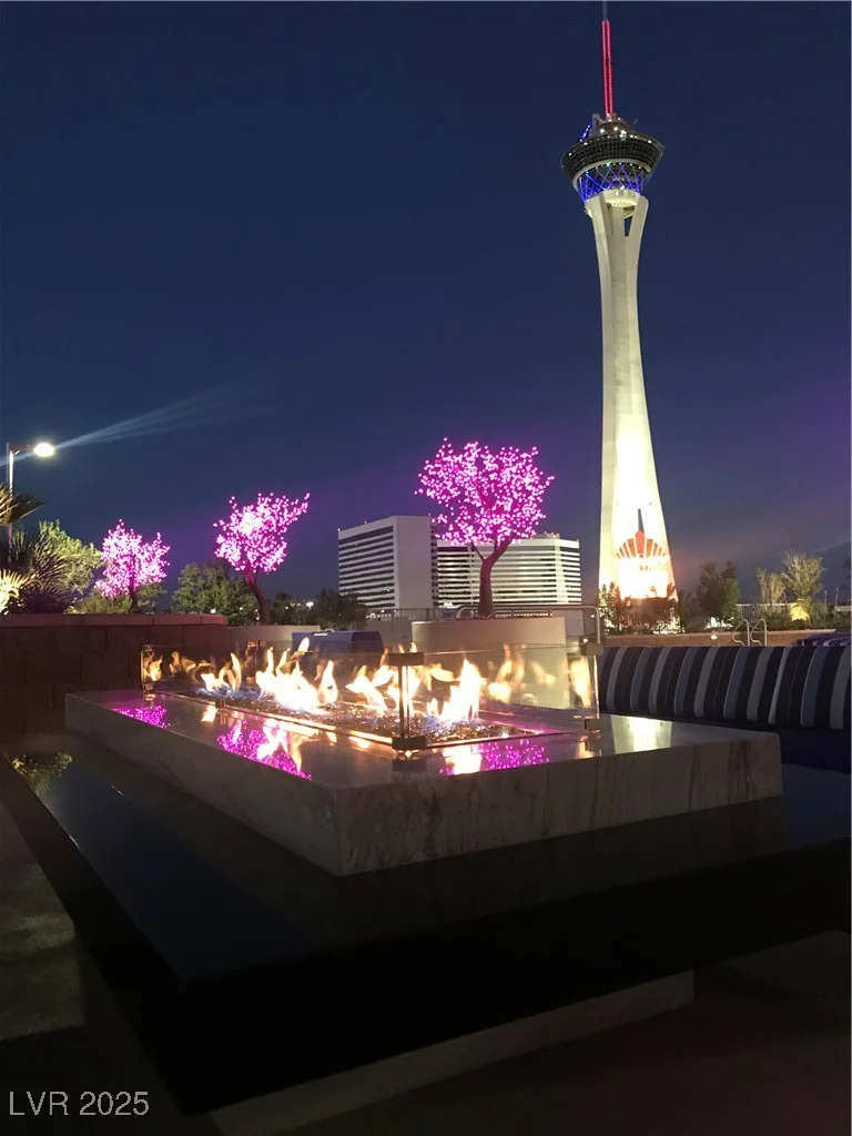 200 SAHARA, Las Vegas, NV 89102
