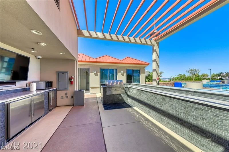 200 SAHARA, Las Vegas, NV 89102