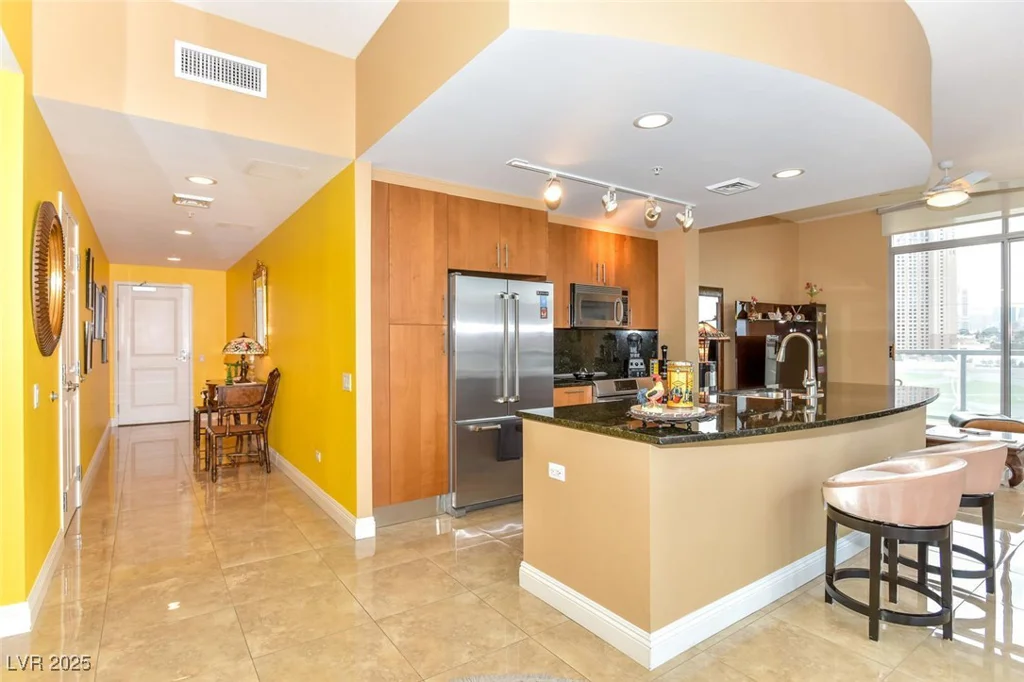 200 SAHARA, Las Vegas, NV 89102