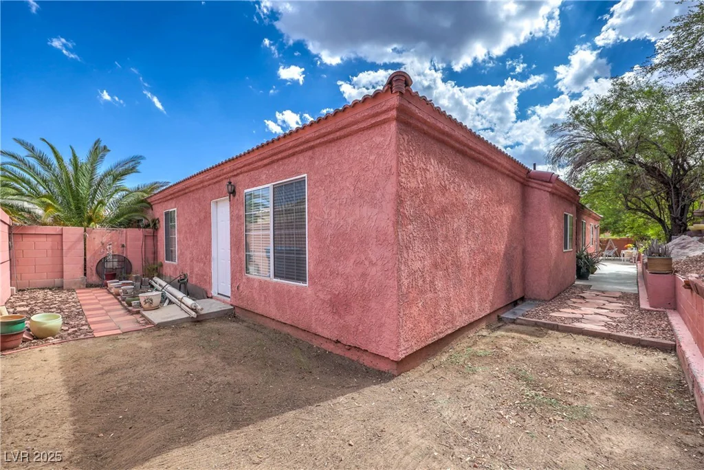 5535 Mount Diablo, Las Vegas, NV 89118