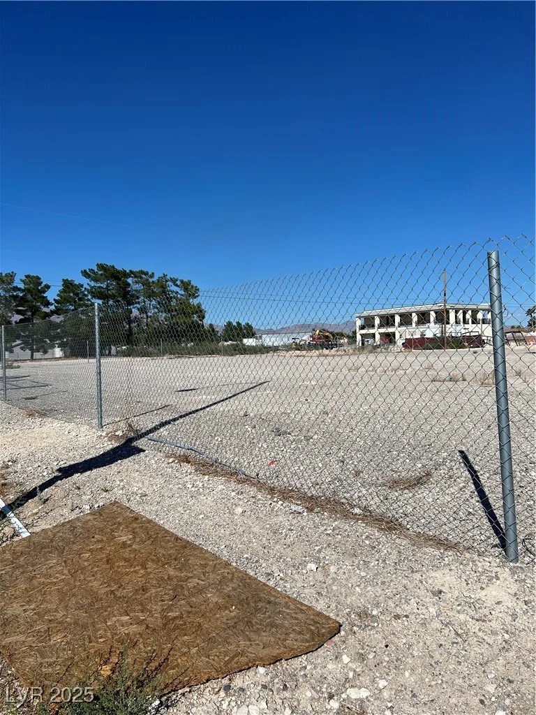 5622 Rowland, Las Vegas, NV 89130