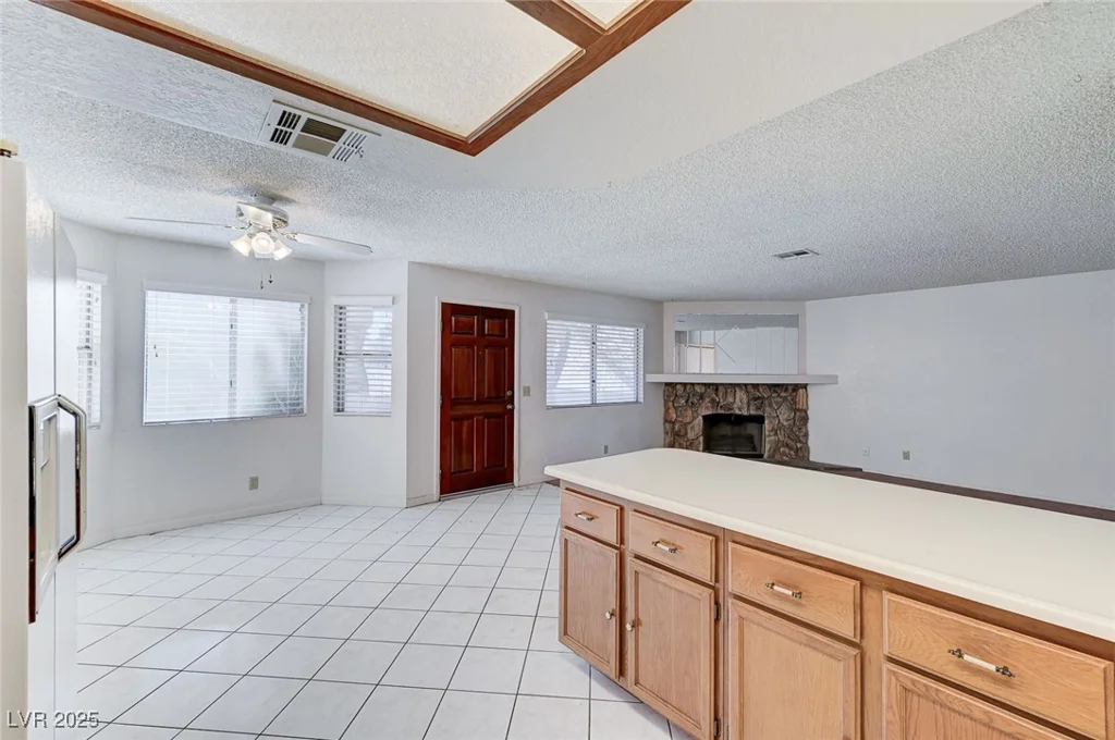 1329 Pinto Rock, Las Vegas, NV 89128