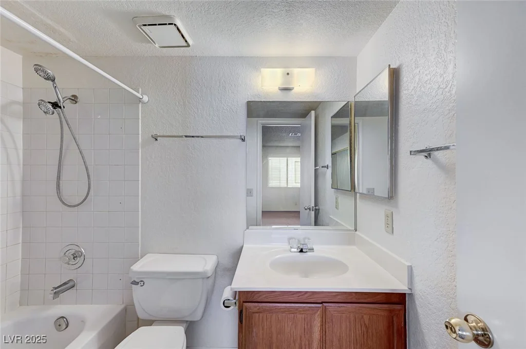 1329 Pinto Rock, Las Vegas, NV 89128
