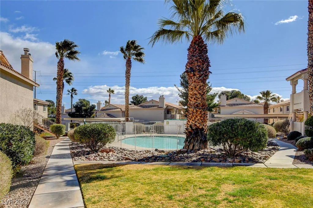 1329 Pinto Rock, Las Vegas, NV 89128