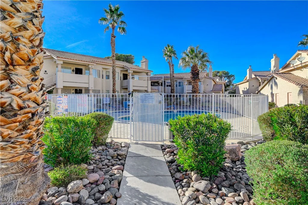 1329 Pinto Rock, Las Vegas, NV 89128