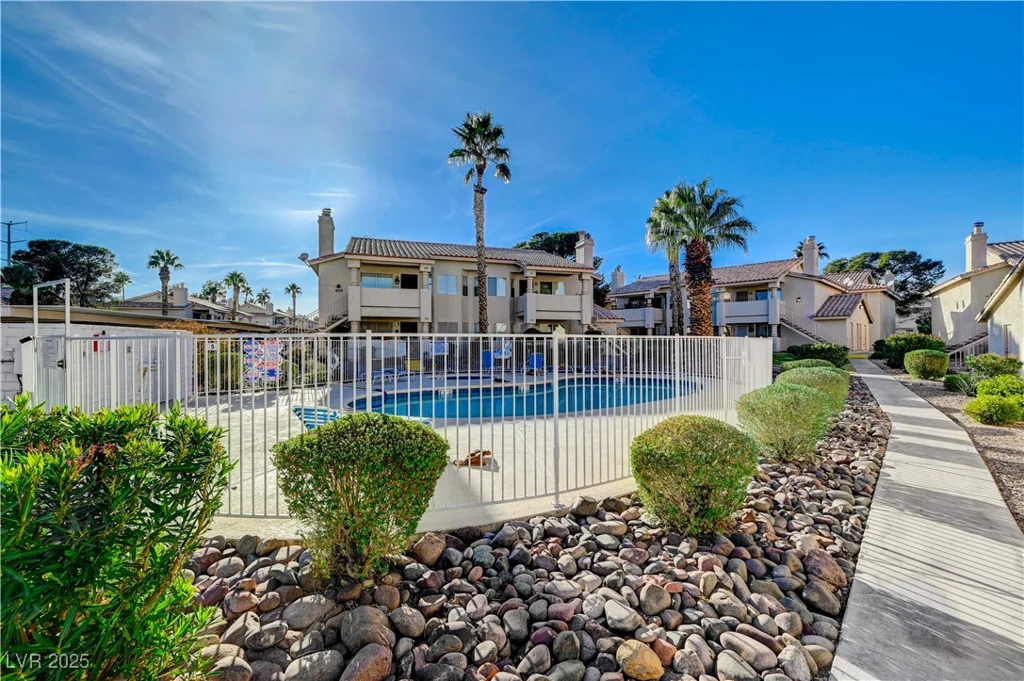 1329 Pinto Rock, Las Vegas, NV 89128