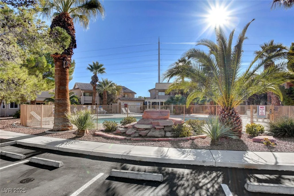1329 Pinto Rock, Las Vegas, NV 89128