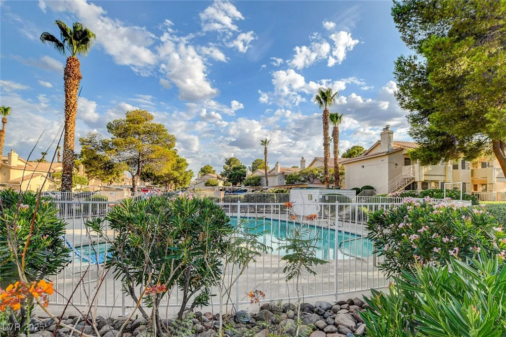 1329 Pinto Rock, Las Vegas, NV 89128