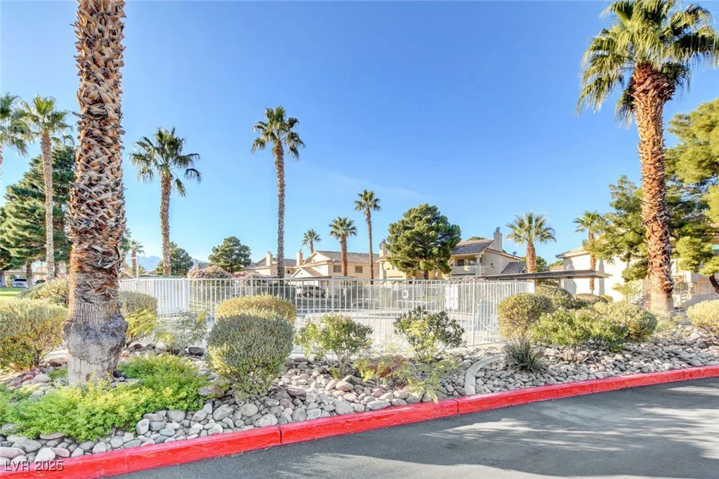 1329 Pinto Rock, Las Vegas, NV 89128