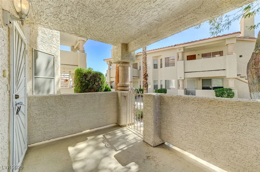 1329 Pinto Rock, Las Vegas, NV 89128