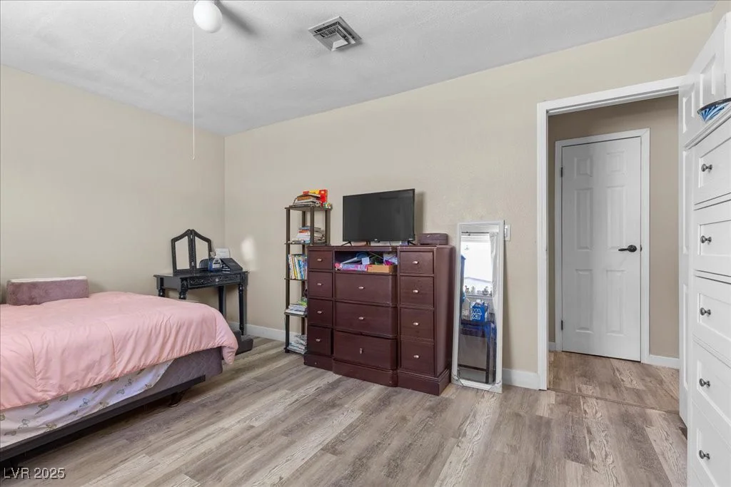 1700 Blue Mountain, Las Vegas, NV 89108