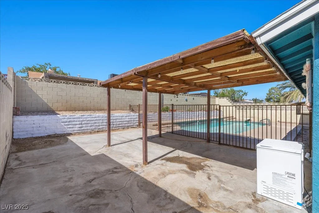 1700 Blue Mountain, Las Vegas, NV 89108