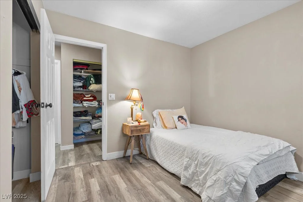 1700 Blue Mountain, Las Vegas, NV 89108