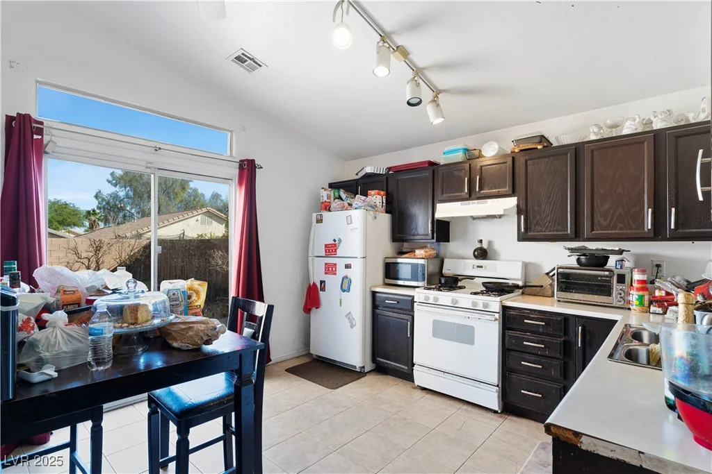 3736 Shadow Tree, North Las Vegas, NV 89032