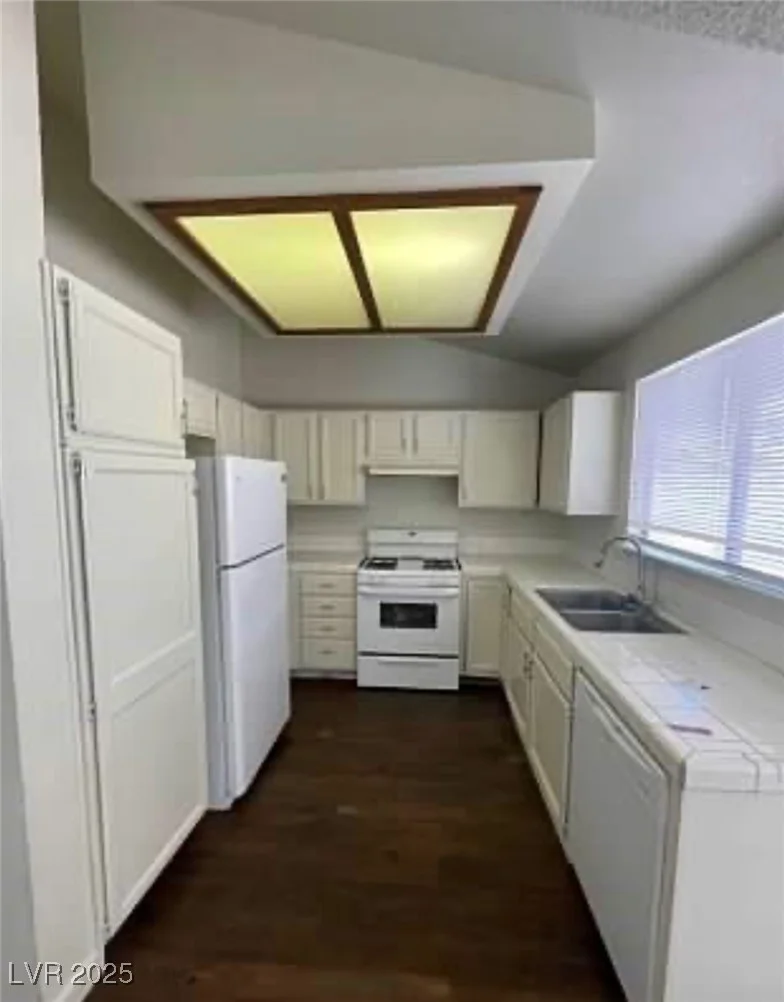 372 Rushing Creek, Henderson, NV 89014