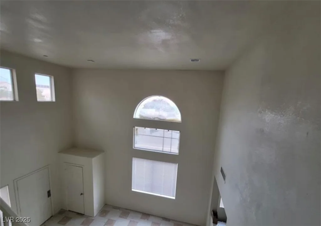 8701 Shady Pines, Las Vegas, NV 89143