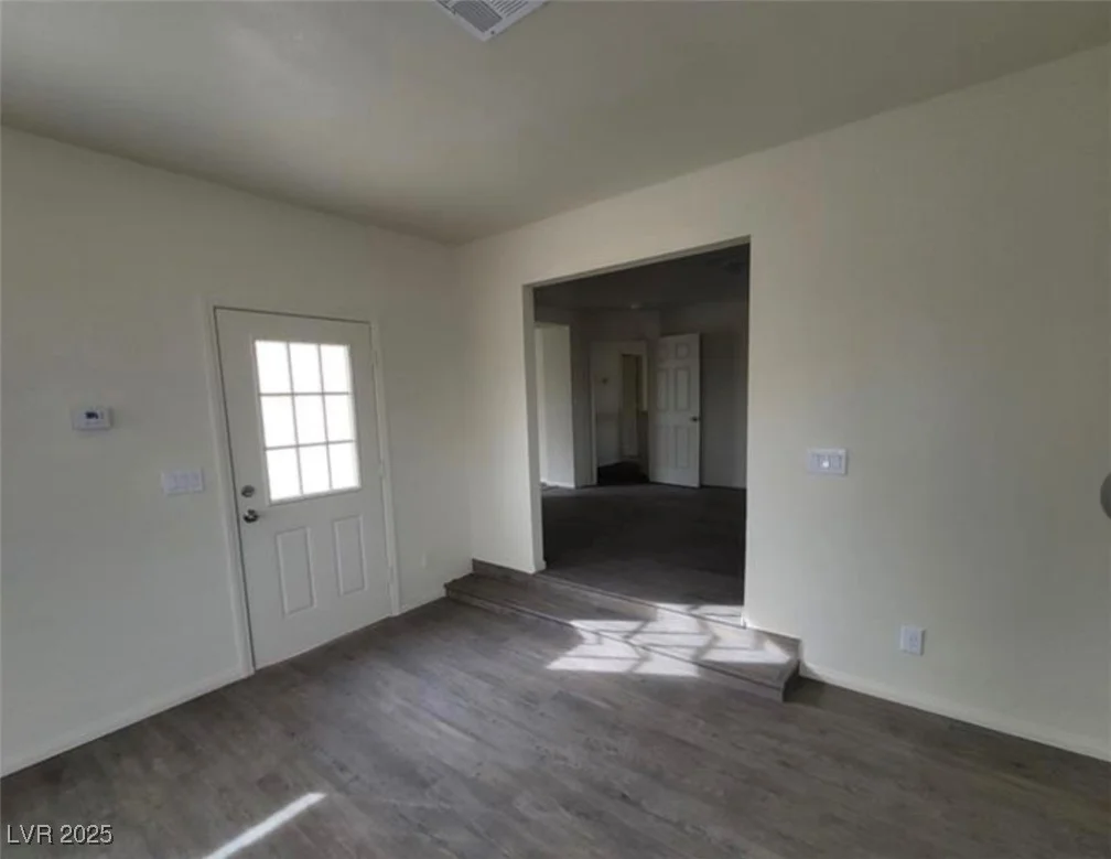 8701 Shady Pines, Las Vegas, NV 89143