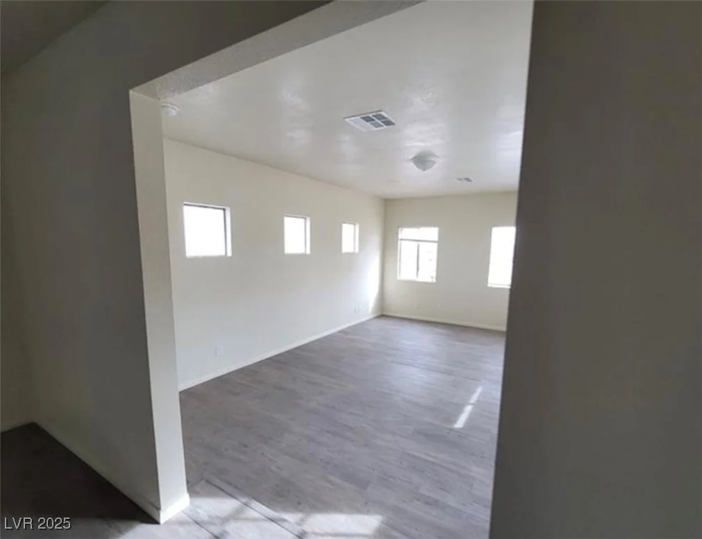 8701 Shady Pines, Las Vegas, NV 89143