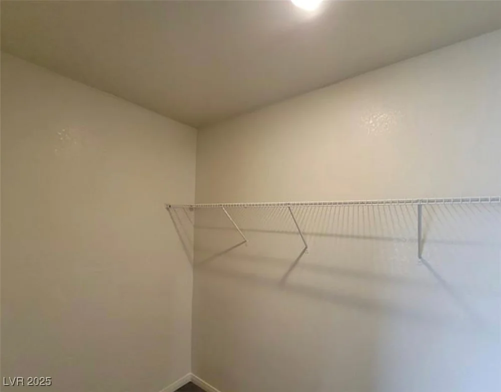 8701 Shady Pines, Las Vegas, NV 89143